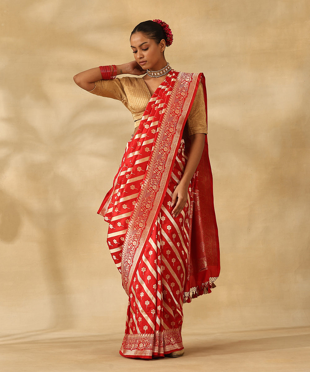 Handloom_Red_Pure_Katan_Silk_Banarasi_Saree_With_Champagne_Gold_Zari_Cutwork_Diagonal_Weave_WeaverStory_01