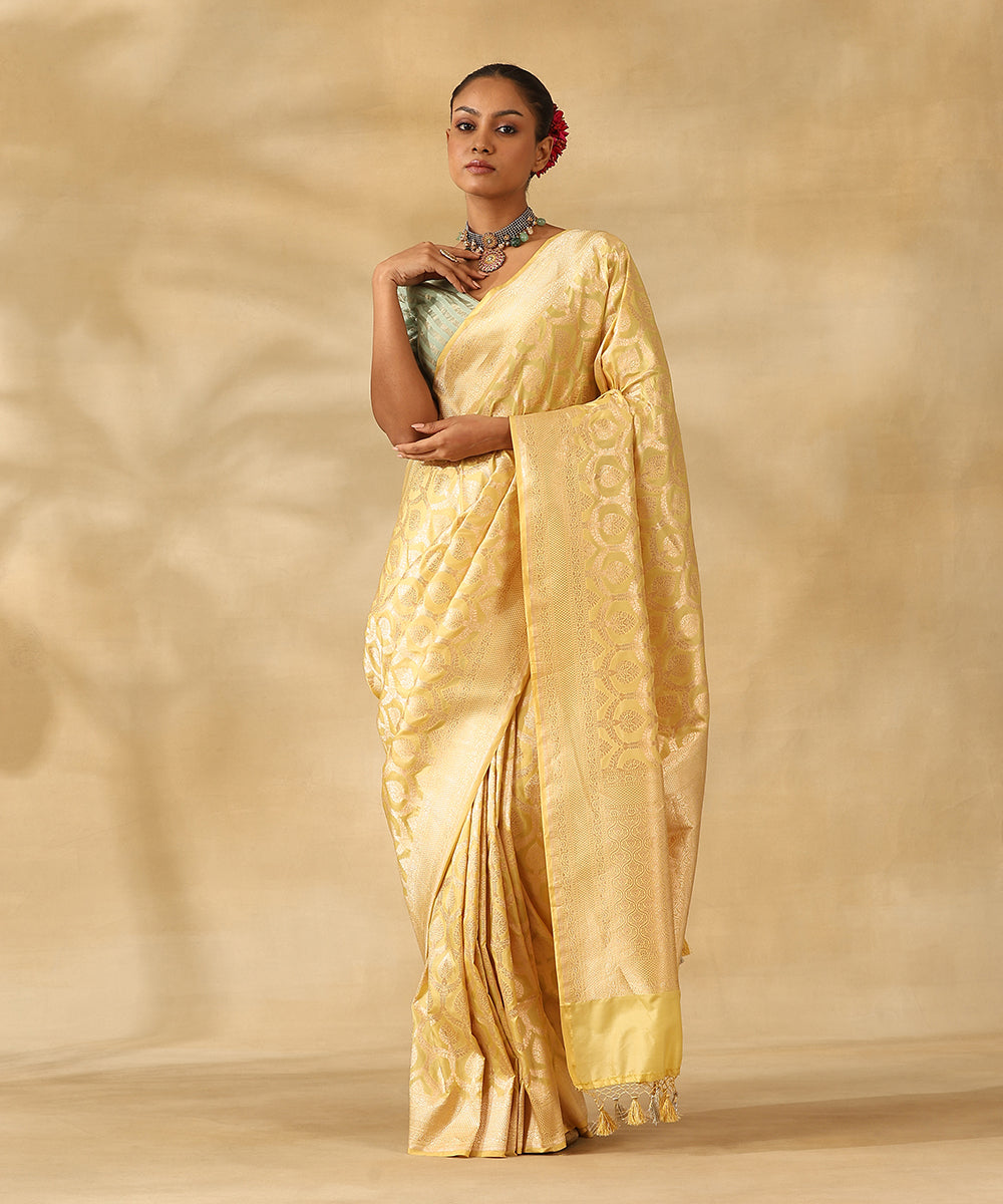 Handloom_Pale_Yellow_Pure_Katan_Silk_Banarasi_Saree_With_Champagne_Gold_Zari_Cutwork_Jaal_WeaverStory_01