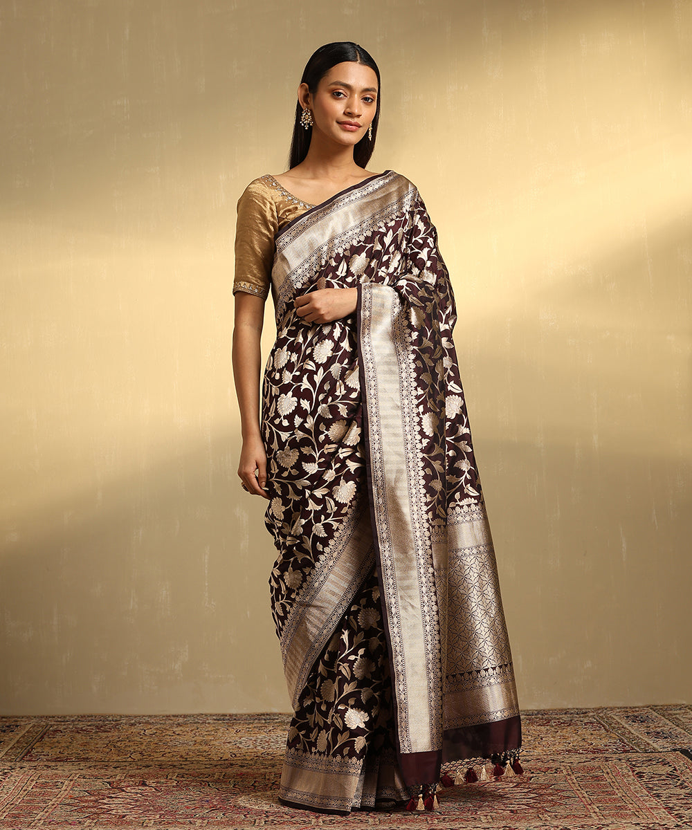 Wine_Handloom_Pure_Katan_Silk_Banarasi_Saree_With_Champagne_Gold_Zari_Cutwork_Jaal_WeaverStory_01