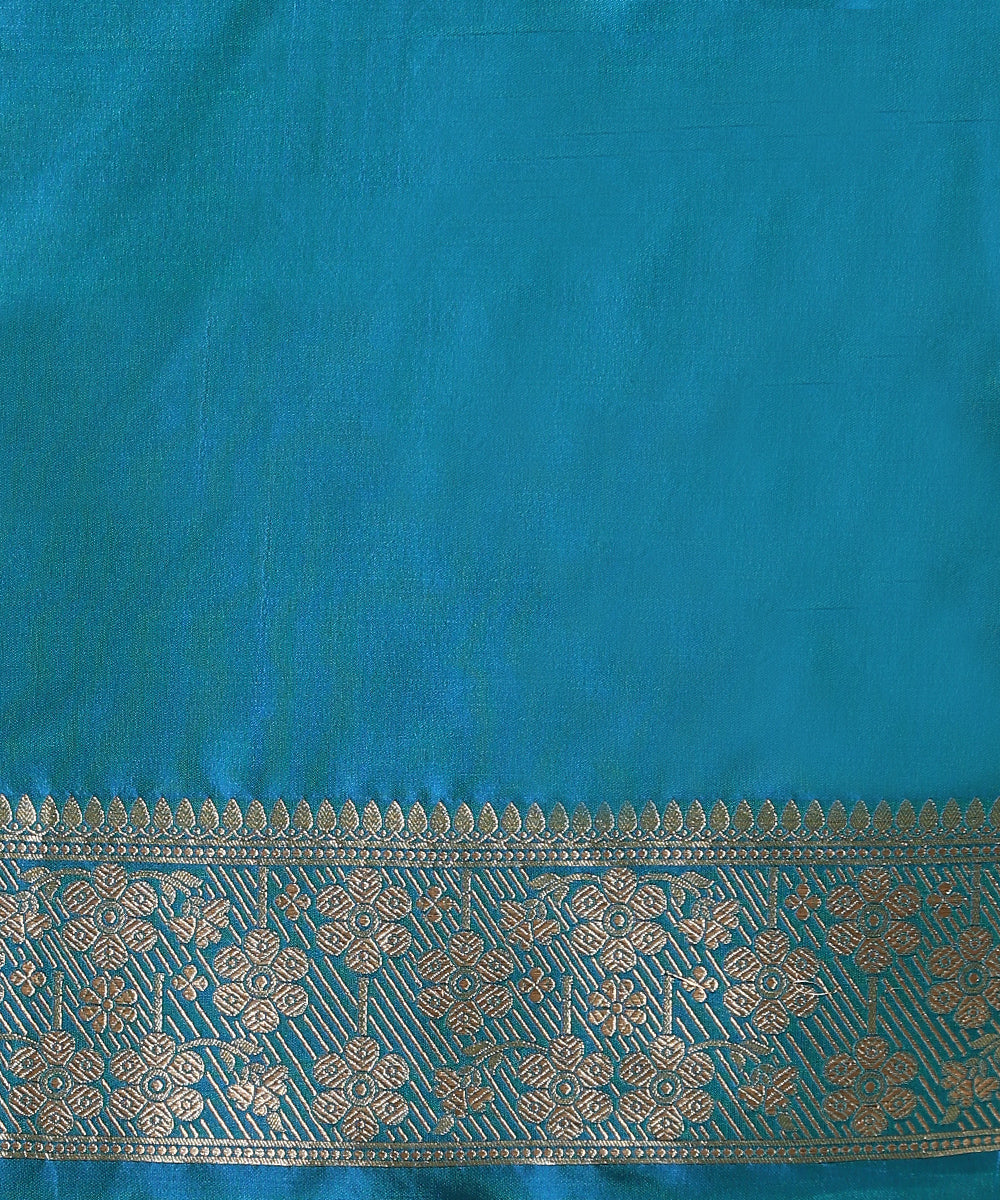 Handloom_Turquoise_Blue_Pure_Katan_Silk_Handloom_Banarasi_Saree_With_Diagonal_Zari_Weave_WeaverStory_05