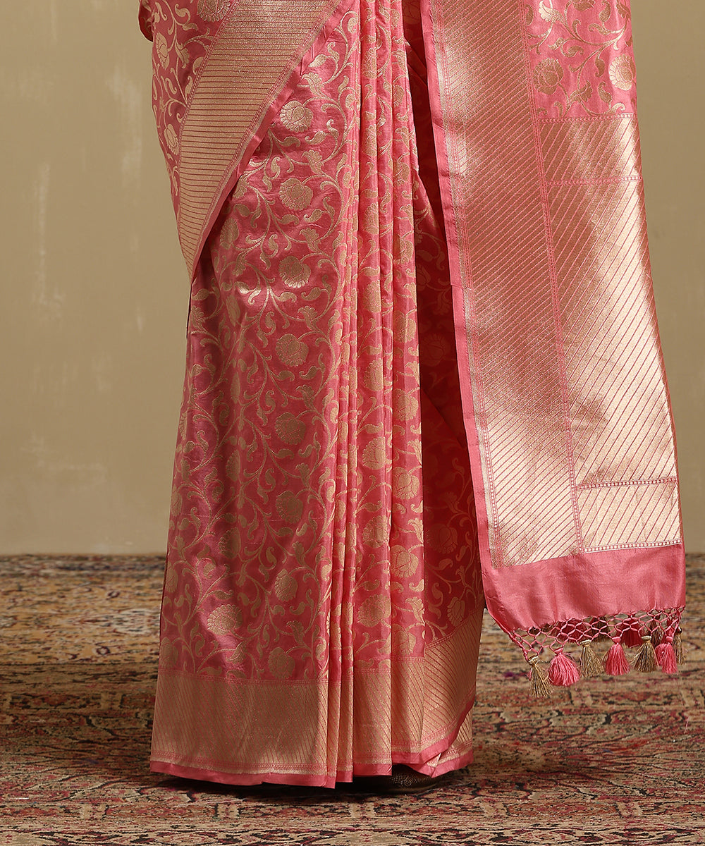 Light_Pink_Handloom_Pure_Katan_Silk_Banarasi_Saree_With_Cutwork_Jaal_WeaverStory_04