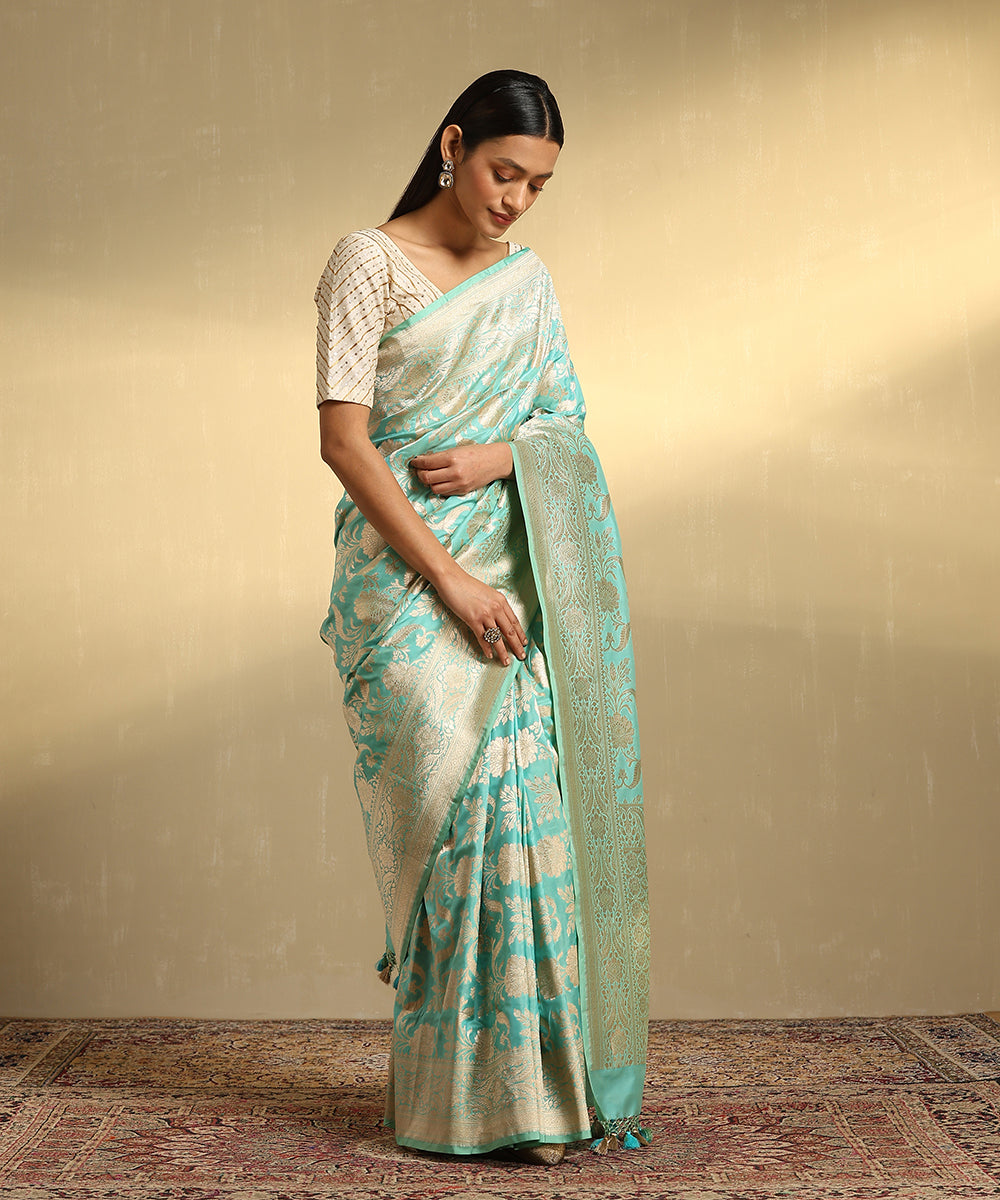 Handloom_Aqua_Blue_Pure_Katan_Silk_Banarasi_Saree_With_Cutwork_Jaal_WeaverStory_01