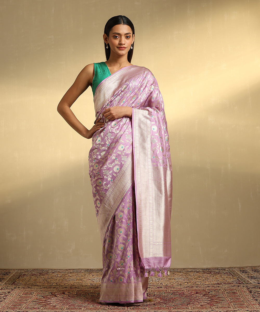 Lavendar_Handloom_Pure_Katan_Silk_Pure_Katan_Silk_Banarasi_Saree_With_Green_Meenakari_WeaverStory_01