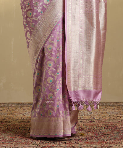 Lavendar_Handloom_Pure_Katan_Silk_Pure_Katan_Silk_Banarasi_Saree_With_Green_Meenakari_WeaverStory_04