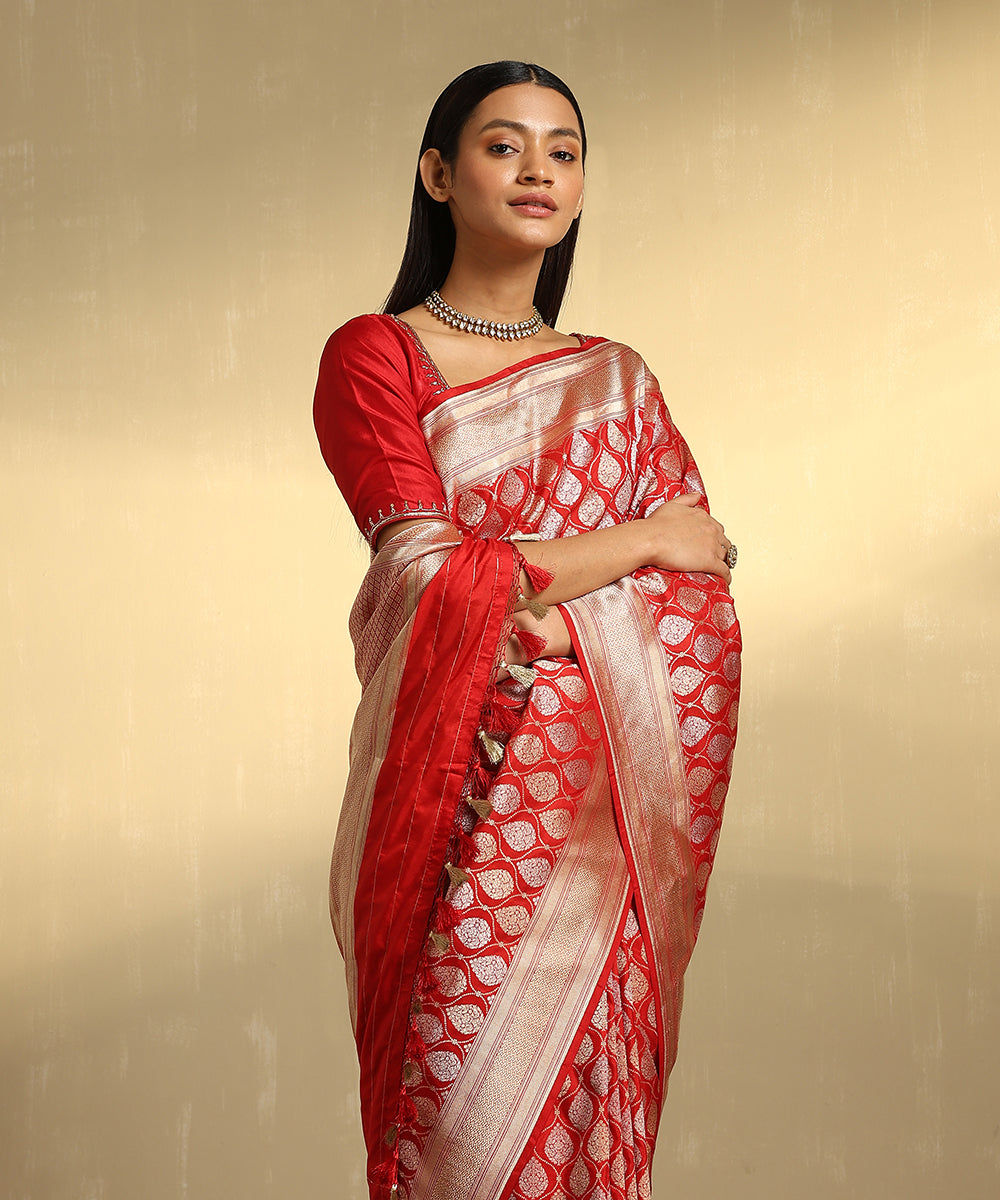 Handloom Red Kora Silk Banarasi Saree With Gold And Silver Zari Booti –  WeaverStory