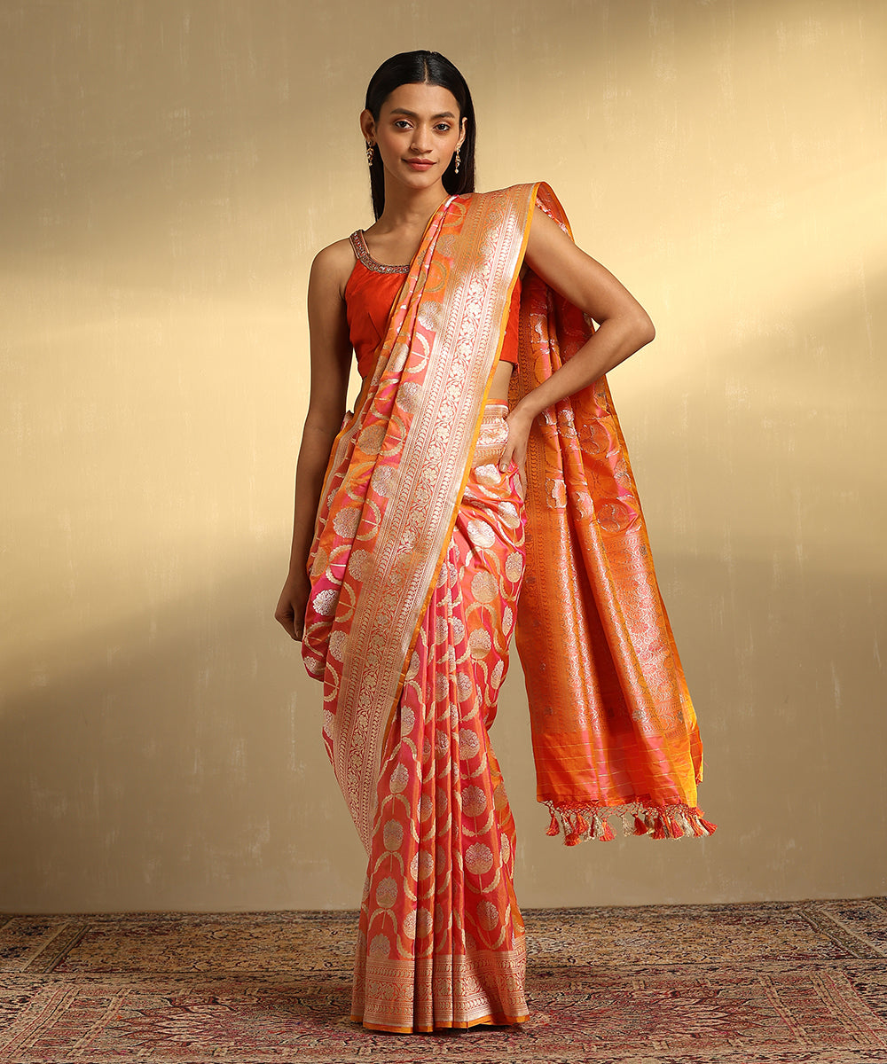 Handloom_Peach_Dual_Tone_Pure_Katan_Silk_Banarasi_Saree_With_Jaal_WeaverStory_01