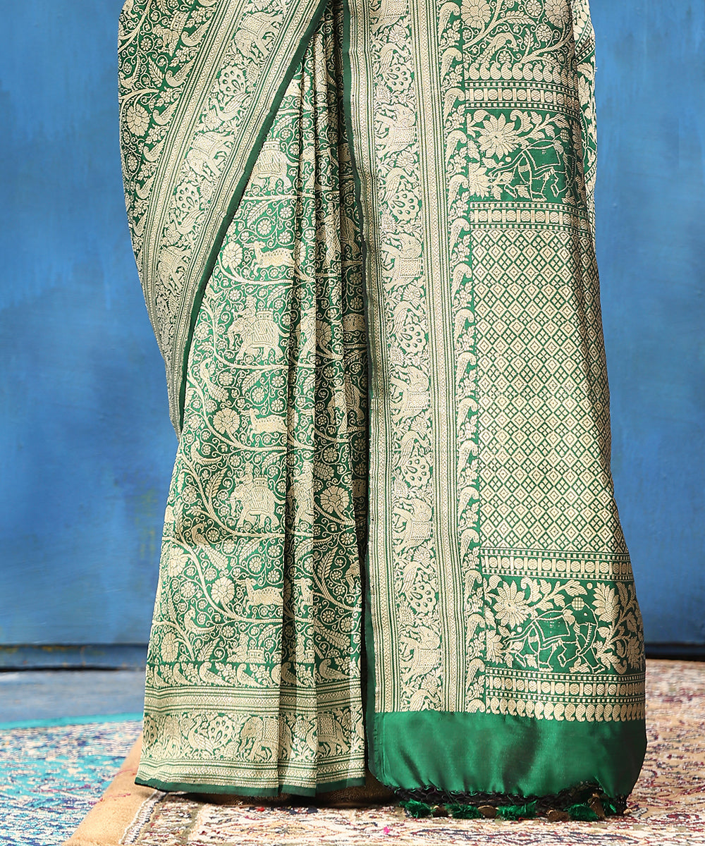 Emerald_Green_Handloom_Pure_Katan_Silk_Banarasi_Shikargah_Saree_In_Kimkhab_Weave_WeaverStory_04