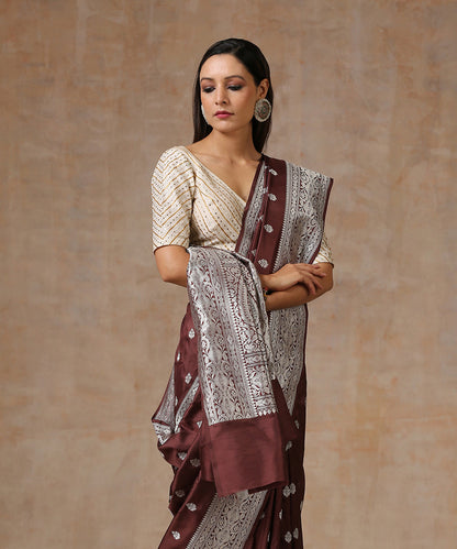 Brown_Handloom_Pure_Katan_Silk_Banarasi_Saree_In_Silver_Zari_WeaverStory_01