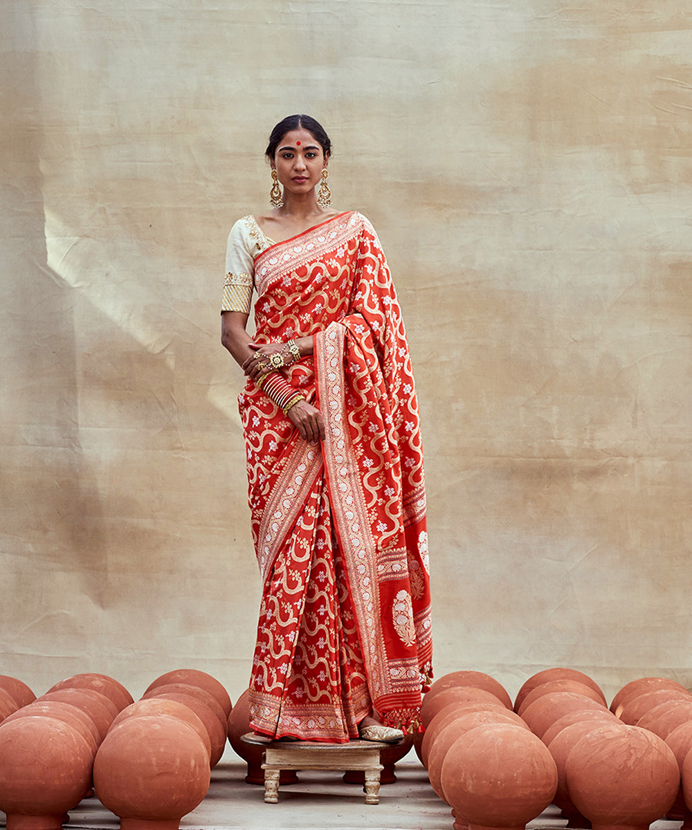 Handloom_Red_Pure_Katan_Silk_Banarasi_Saree_with_Real_Zari_Jaal_WeaverStory_02