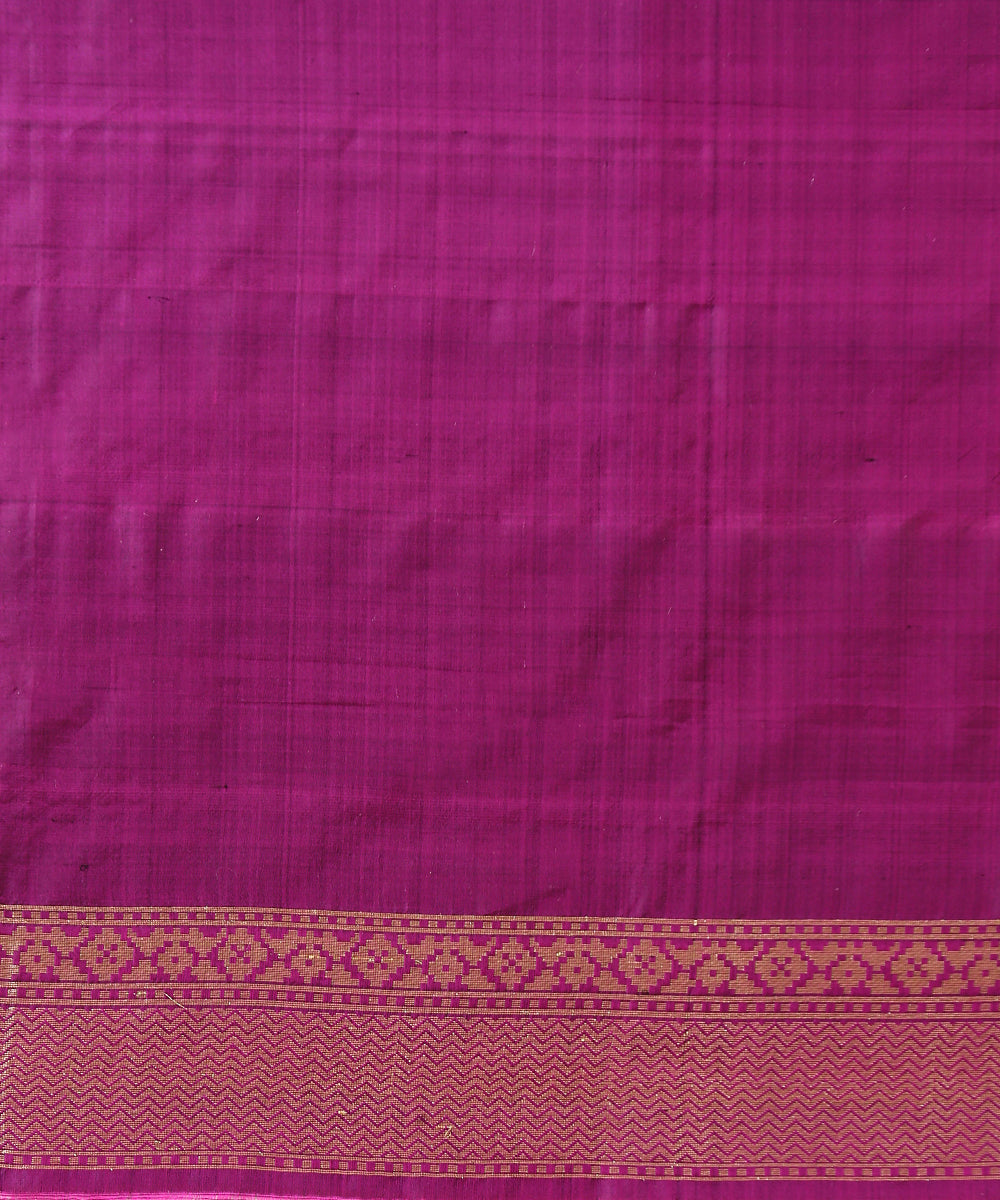 Handloom_Black_Pure_Katan_Silk_Banarasi_Patola_Saree_with_Purple_Border_WeaverStory_05