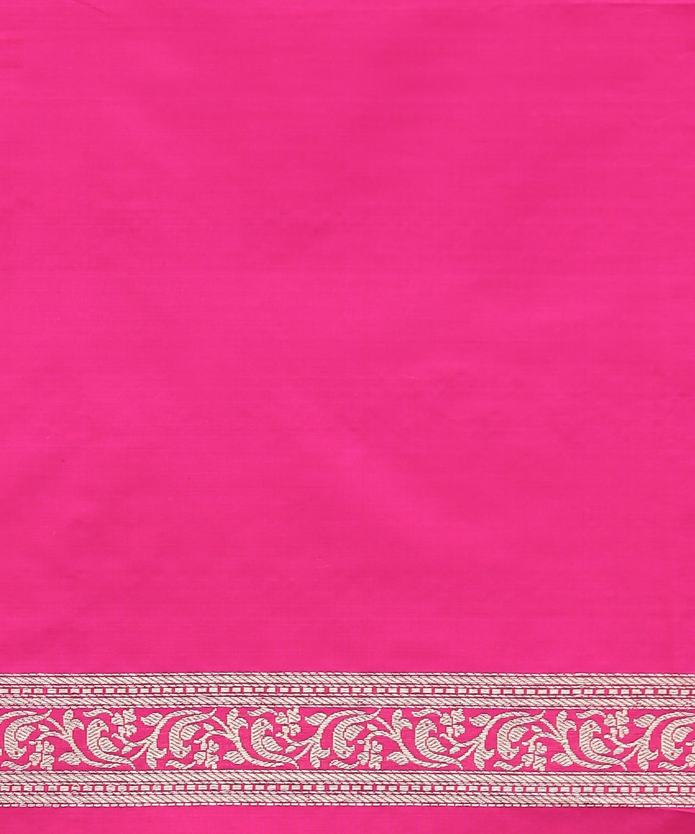 Handloom_Pink_and_Red_Dual_Tone_Pure_Katan_Silk_Brocade_Shikargah_Banarasi_Saree_WeaverStory_05