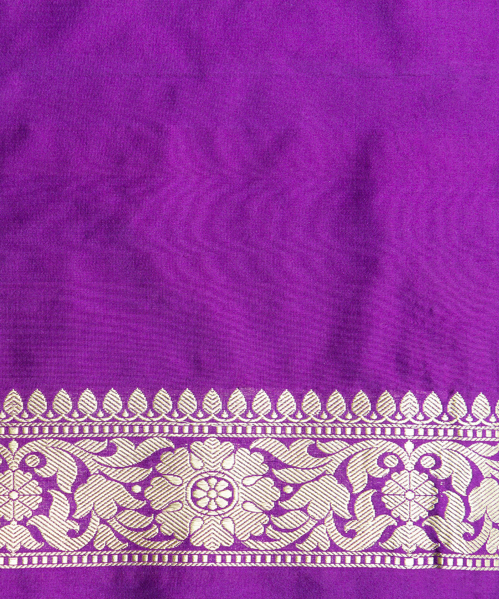 Handloom_Purple_Pure_Katan_Silk_Banarasi_Saree_with_Small_Booti_WeaverStory_05