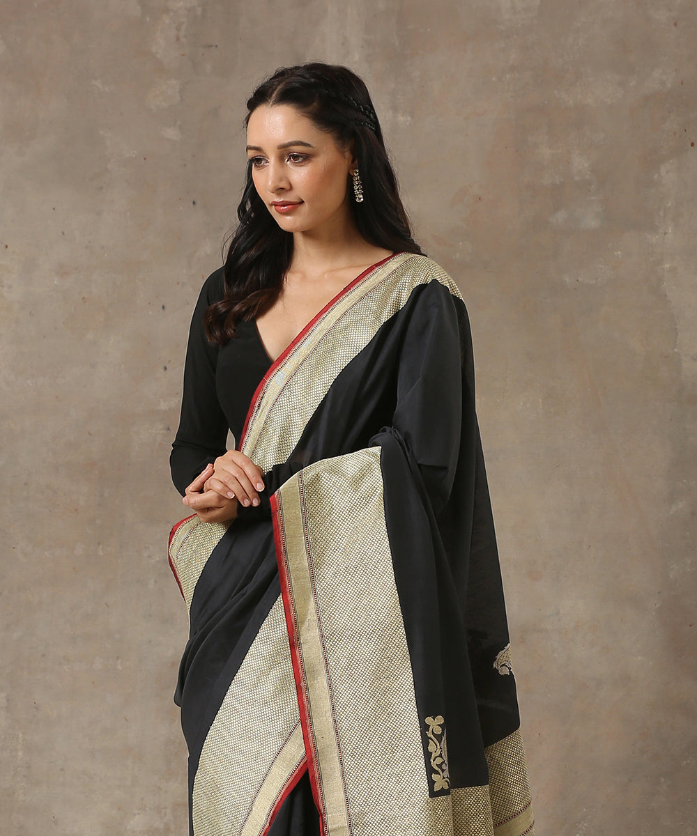Black_Handloom_Pure_Cotton_Plain_Banarasi_Saree_With_Heavy_Konia_Motif_WeaverStory_01