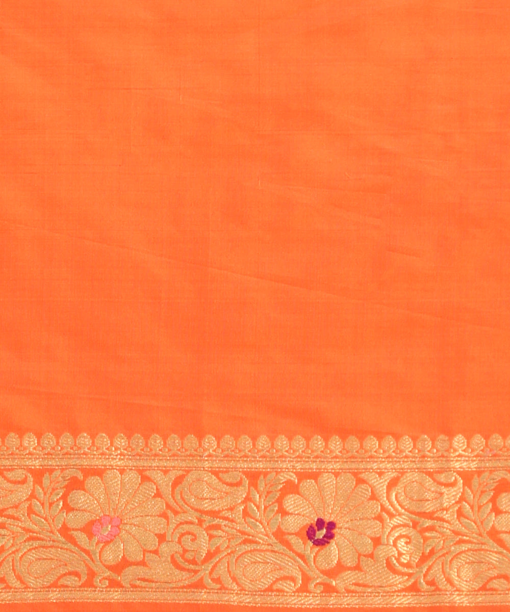 Handloom_Orange_Pure_Katan_Silk_Banarasi_Saree_With_Kadhwa_Booti_WeaverStory_05