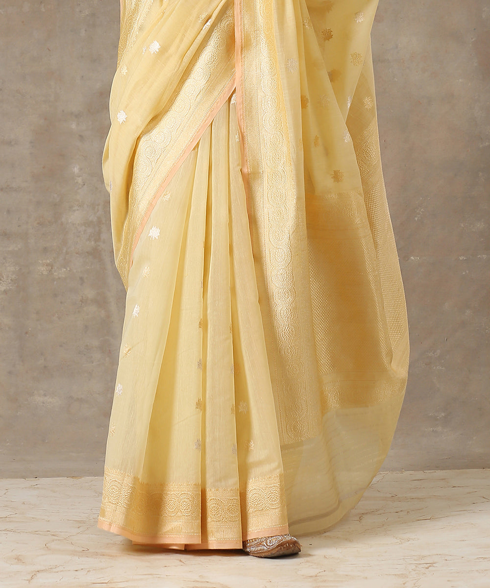 Light_Yellow_Handloom_Pure_Cotton_Banarasi_Saree_with_Kadhwa_Booti_WeaverStory_04