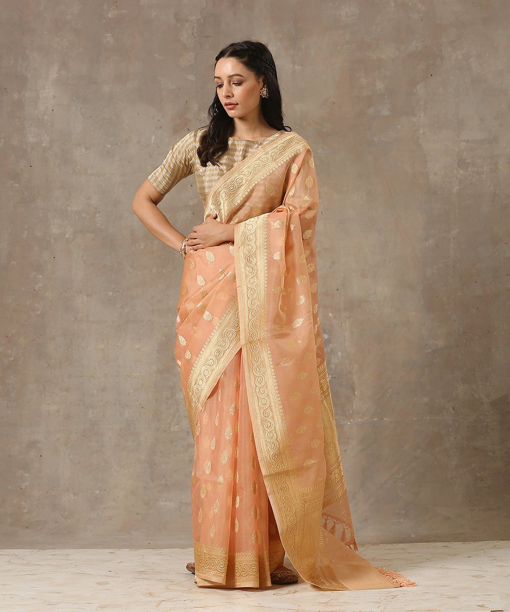 Handloom_Dull_Peach_Kora_Silk_Banarasi_Saree_with_Kadhwa_Weave_WeaverStory_02