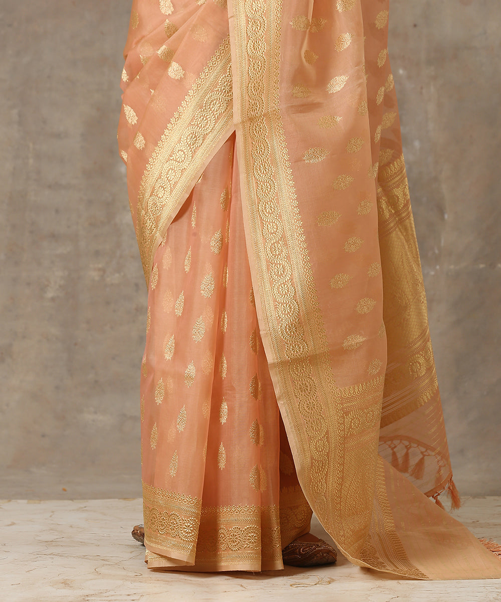 Handloom_Dull_Peach_Kora_Silk_Banarasi_Saree_with_Kadhwa_Weave_WeaverStory_04