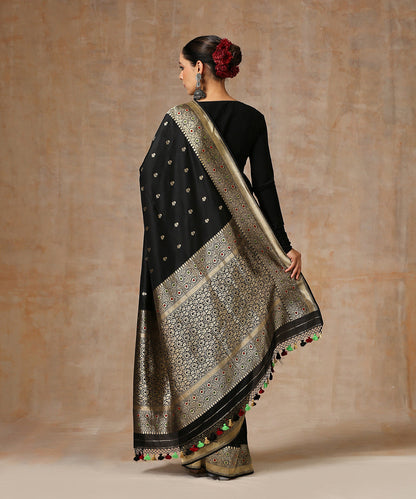 Handloom_Black_Pure_Katan_Silk_Banarasi_Saree_With_Meenakari_Border_WeaverStory_03