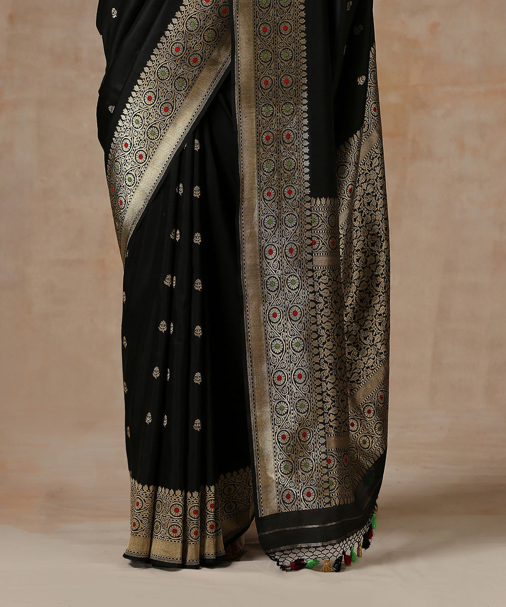 Handloom_Black_Pure_Katan_Silk_Banarasi_Saree_With_Meenakari_Border_WeaverStory_04