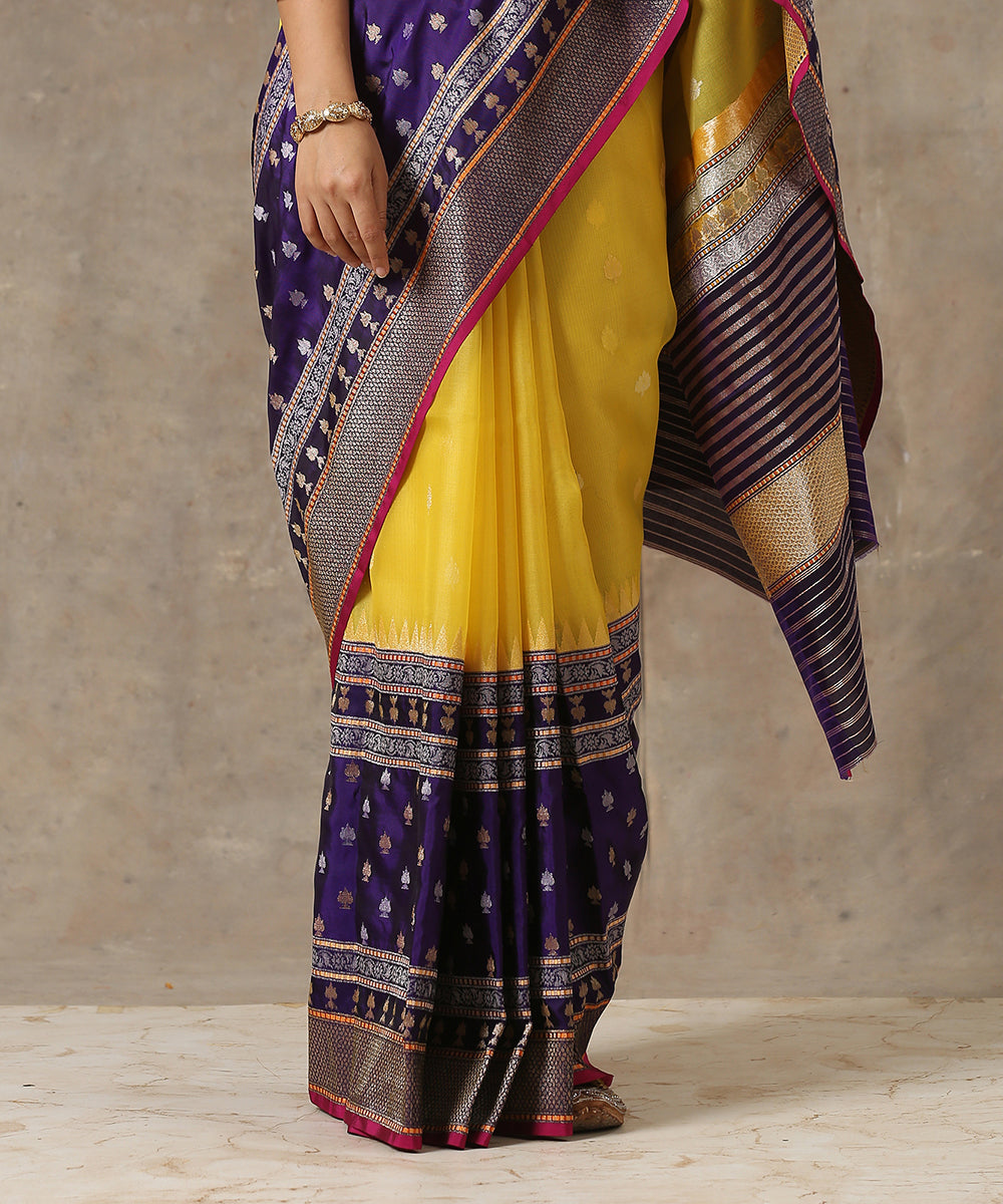 Yellow_Handloom_Kora_Silk_Banarasi_Saree_With_Blue_Border_WeaverStory_04