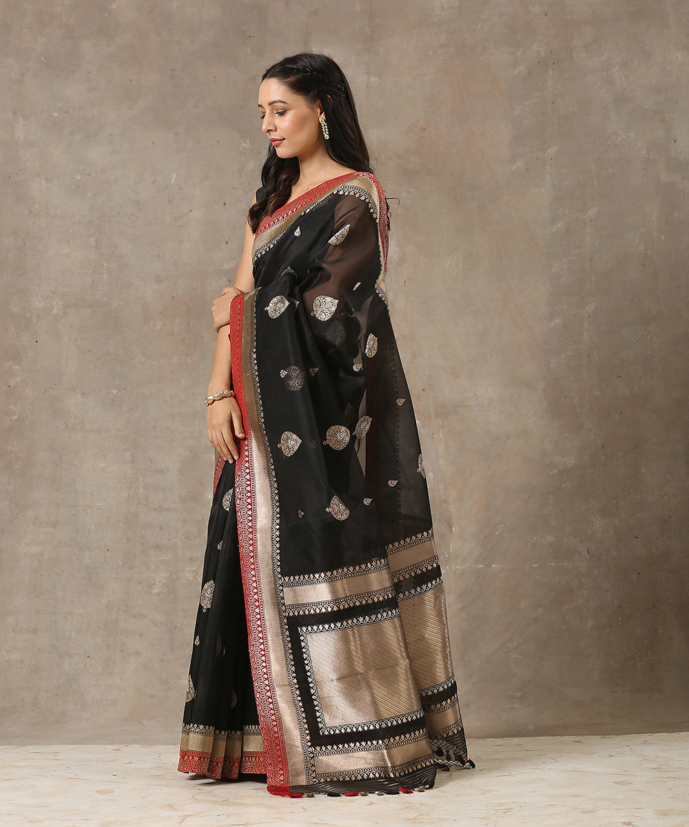 Handloom_Black_Kora_Silk_Banarasi_Saree_With_Red_Border_WeaverStory_02