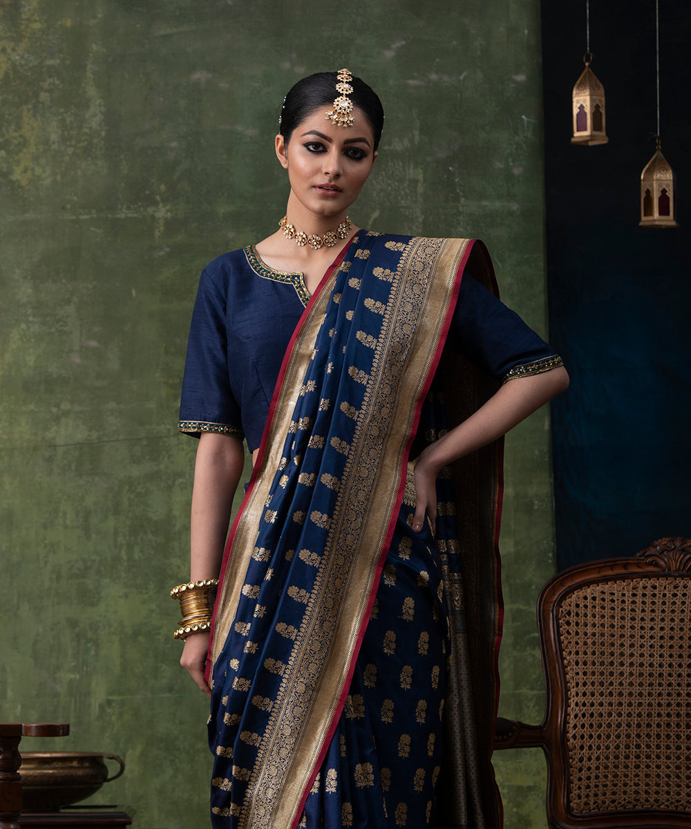 Navy_Blue_Handloom_Pure_Katan_Silk_Banarasi_Saree_with_Cutwork_Booti_WeaverStory_01