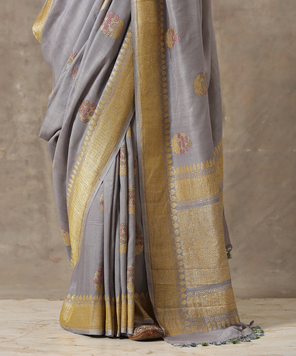 Handloom_Grey_Moonga_Silk_Banarasi_Saree_With_Meenakari_Booti_WeaverStory_04