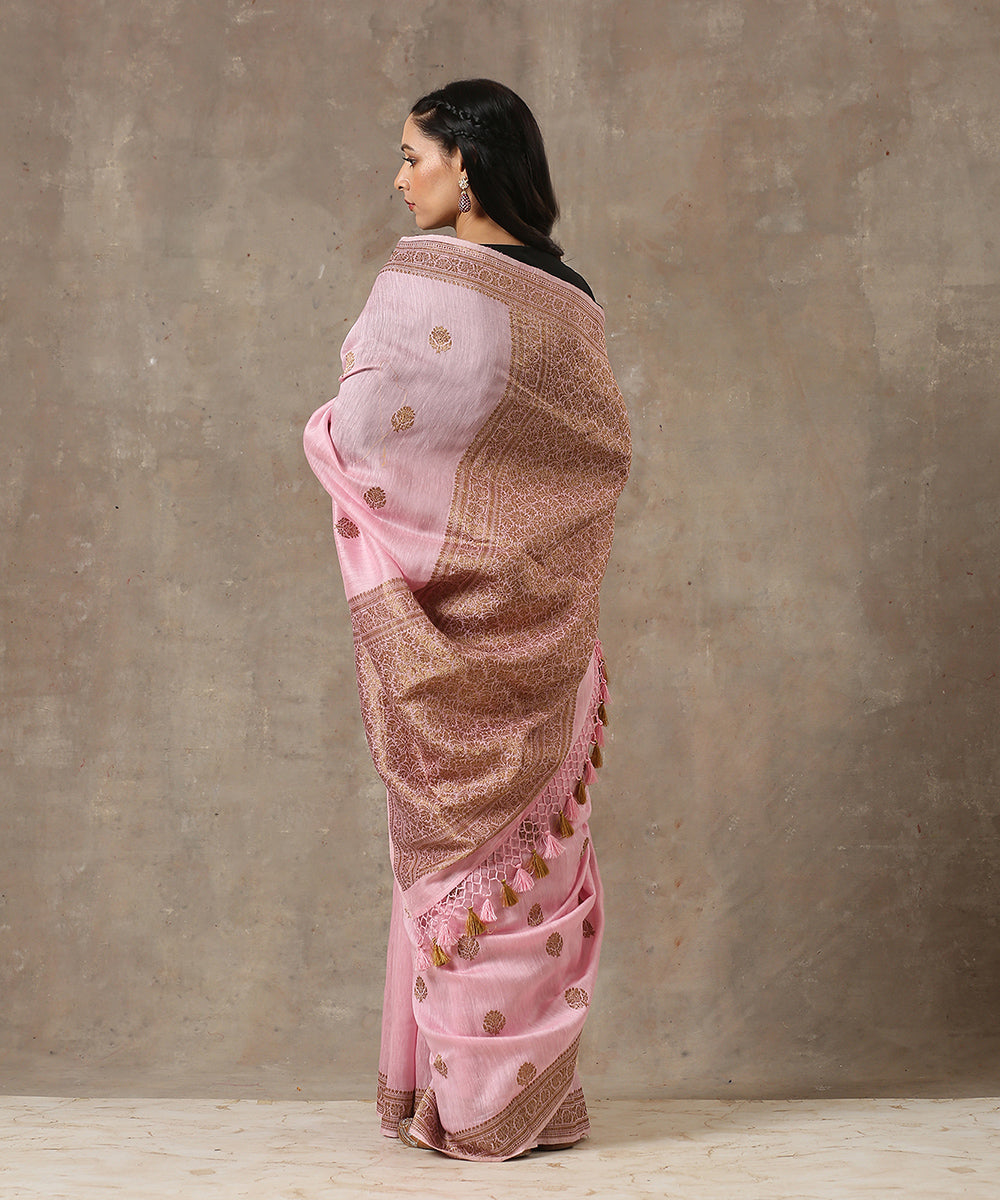 Light_Pink_Handloom_Linen_Banarasi_Saree_With_Kadhwa_Booti_And_Antique_Zari_WeaverStory_03