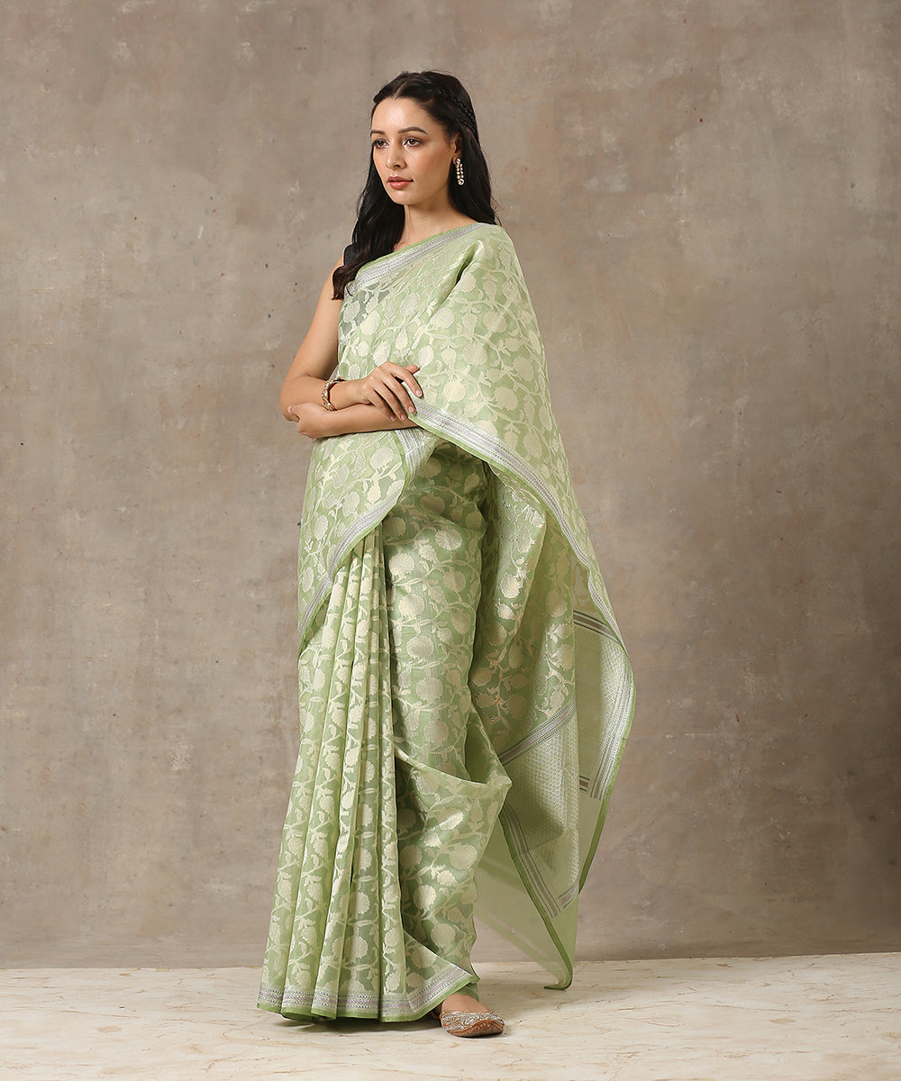 Green_Handloom_Cotton_Kora_Banarasi_Saree_With_Cutwork_Jangla_Design_WeaverStory_02