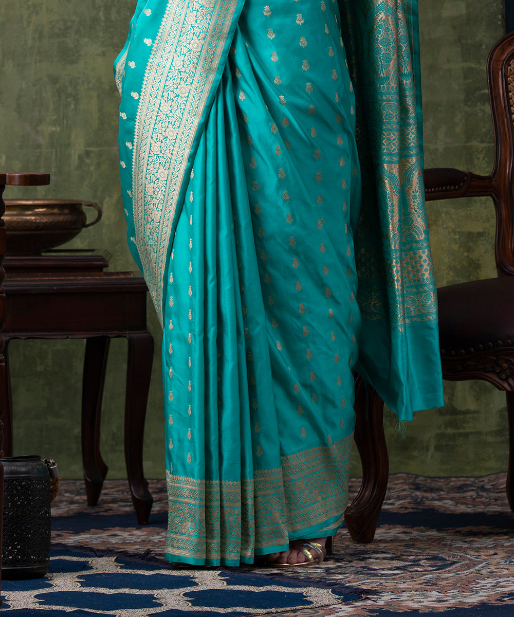 Handloom_Sky_Blue_Pure_Satin_Banarasi_Saree_With_Booti_And_Floral_Border_WeaverStory_04