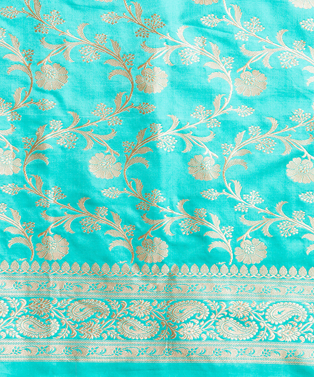 Handloom_Sky_Blue_Pure_Satin_Banarasi_Saree_With_Booti_And_Floral_Border_WeaverStory_05