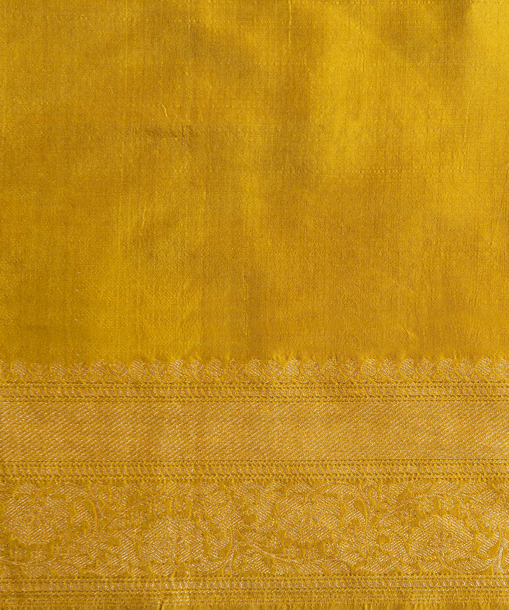 Mustard_Handloom_Pure_Katan_Silk_Banarasi_Saree_with_Cutwork_Booti_WeaverStory_05