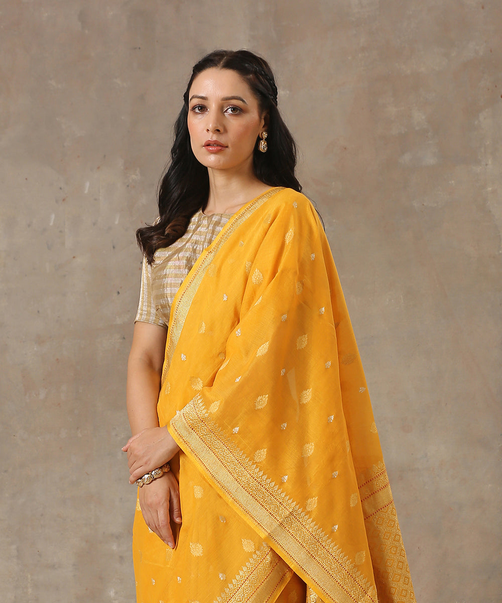 Handloom_Mustard_Cotton_Jamdani_Banarasi_Saree_with_Boota_WeaverStory_01