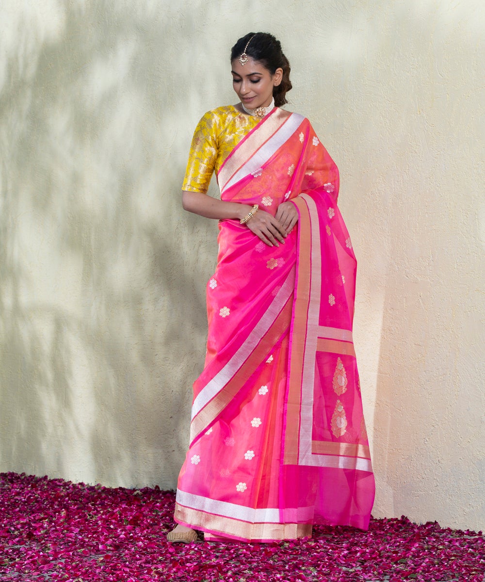 Pink_Handloom_Organza_Banarasi_Saree_with_Floral_Booti_WeaverStory_02