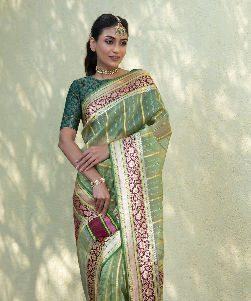 Handloom_Light_Green_Kora_Stripes_Banarasi_Saree_With_Kadhwa_Border_WeaverStory_01