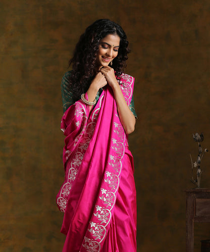 Handloom_Pink_Pure_Katan_Silk_Banarasi_Saree_with_Plain_Scallop_Border_WeaverStory_01