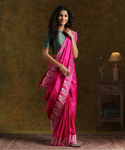 Handloom_Pink_Pure_Katan_Silk_Banarasi_Saree_with_Plain_Scallop_Border_WeaverStory_02