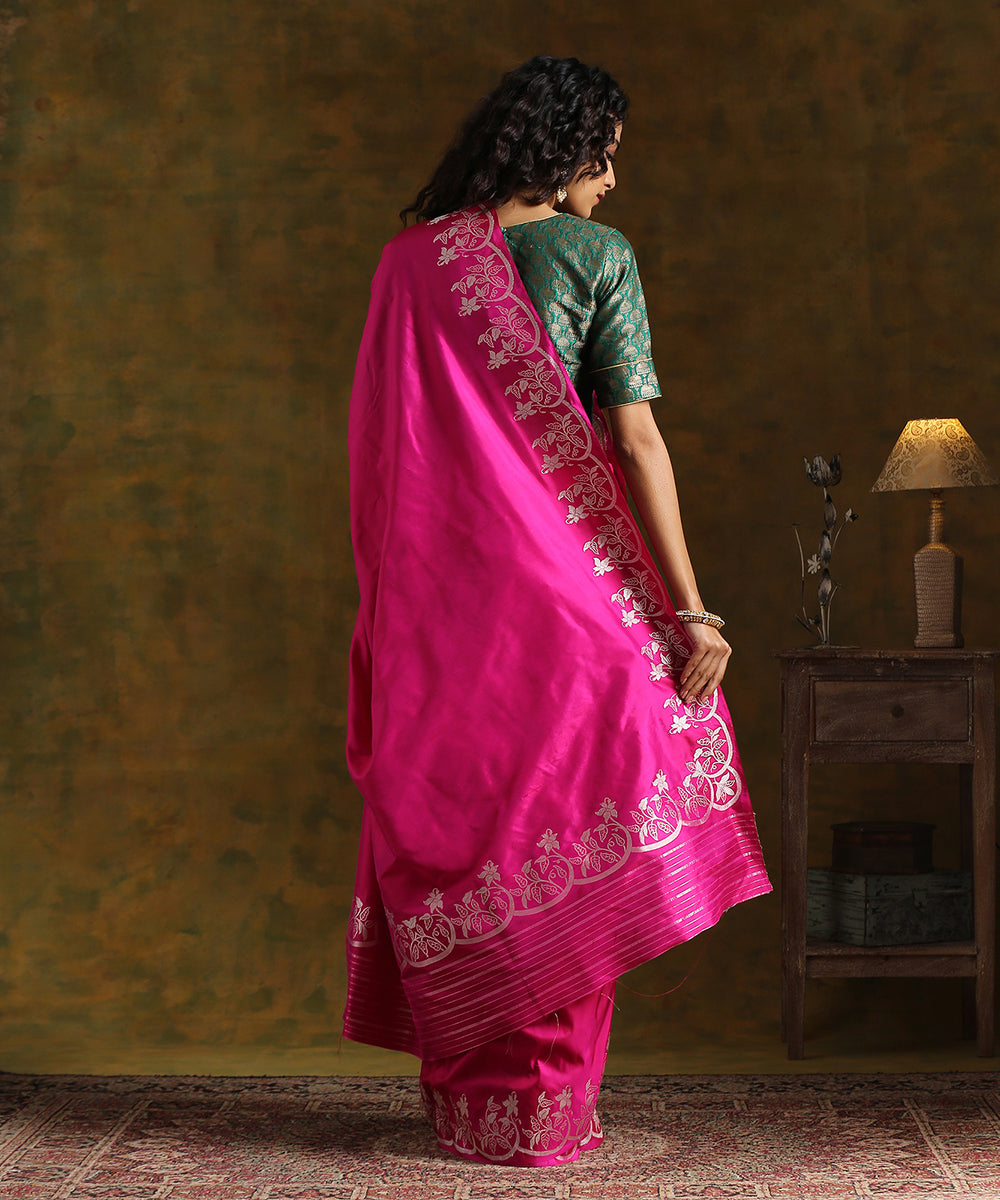 Handloom_Pink_Pure_Katan_Silk_Banarasi_Saree_with_Plain_Scallop_Border_WeaverStory_03