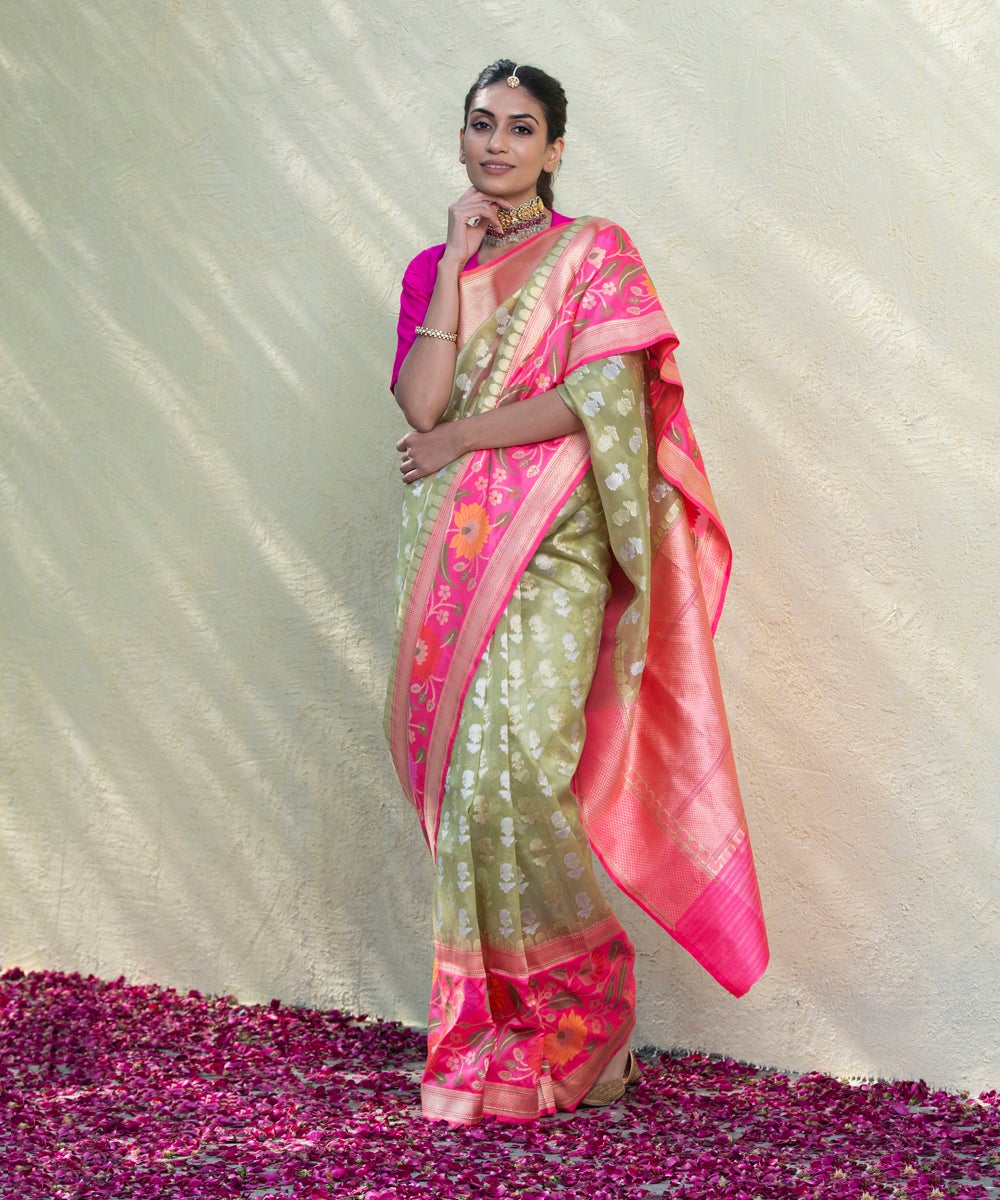 Green_Handloom_Kora_Silk_Cutwork_Banarasi_Saree_With_Pink_Border_WeaverStory_02