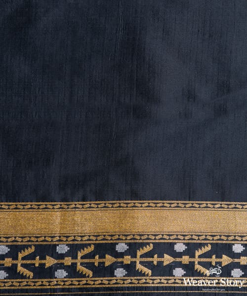 Black_Handloom_Jamdani_Pure_Katan_Silk_Banarasi_Saree_with_Jaal_WeaverStory_05