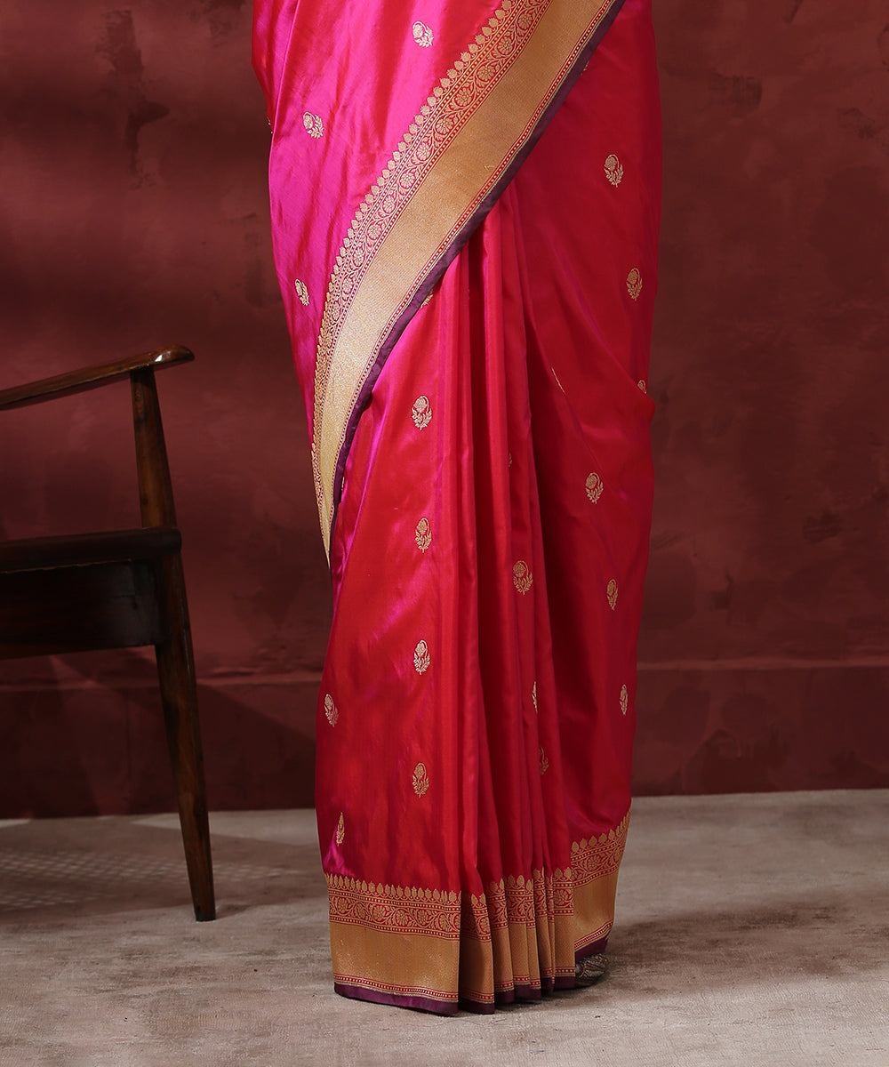 Pink_Handloom_Floral_Kadhwa_Booti_Pure_Katan_Silk_Banarasi_Saree_WeaverStory_04