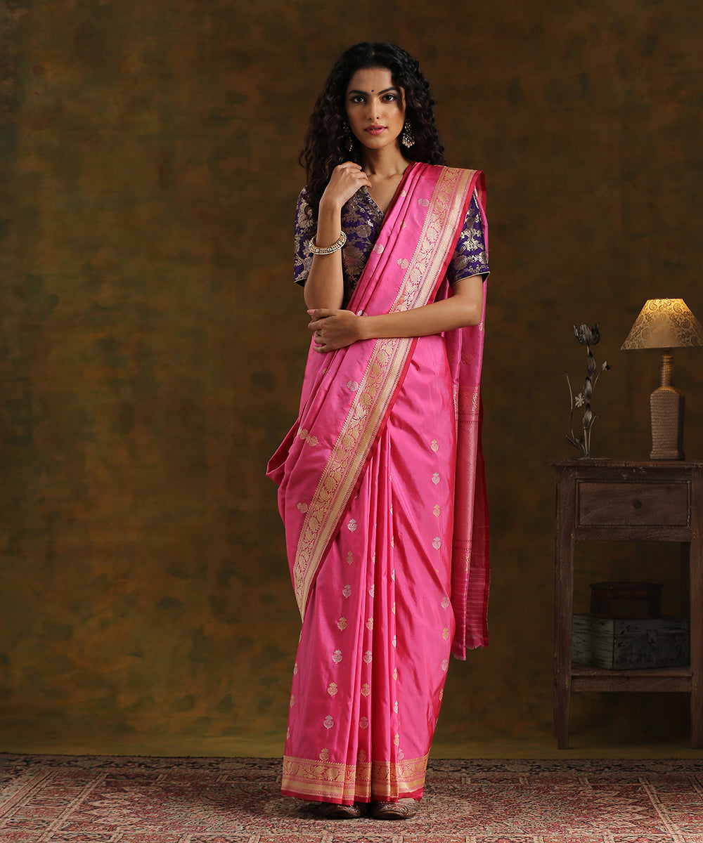 Light_Pink_Handloom_Pure_Katan_Silk_Banarasi_Saree_with_Kadhwa_Booti_WeaverStory_02