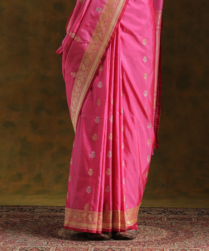 Light_Pink_Handloom_Pure_Katan_Silk_Banarasi_Saree_with_Kadhwa_Booti_WeaverStory_04