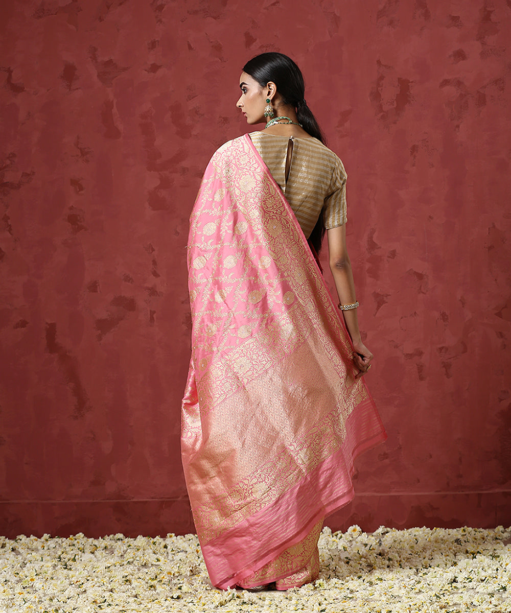 Light_Pink_Handloom_Pure_Katan_Silk_Banarasi_Saree_with_Sona_Rupa_Jaal_WeaverStory_03