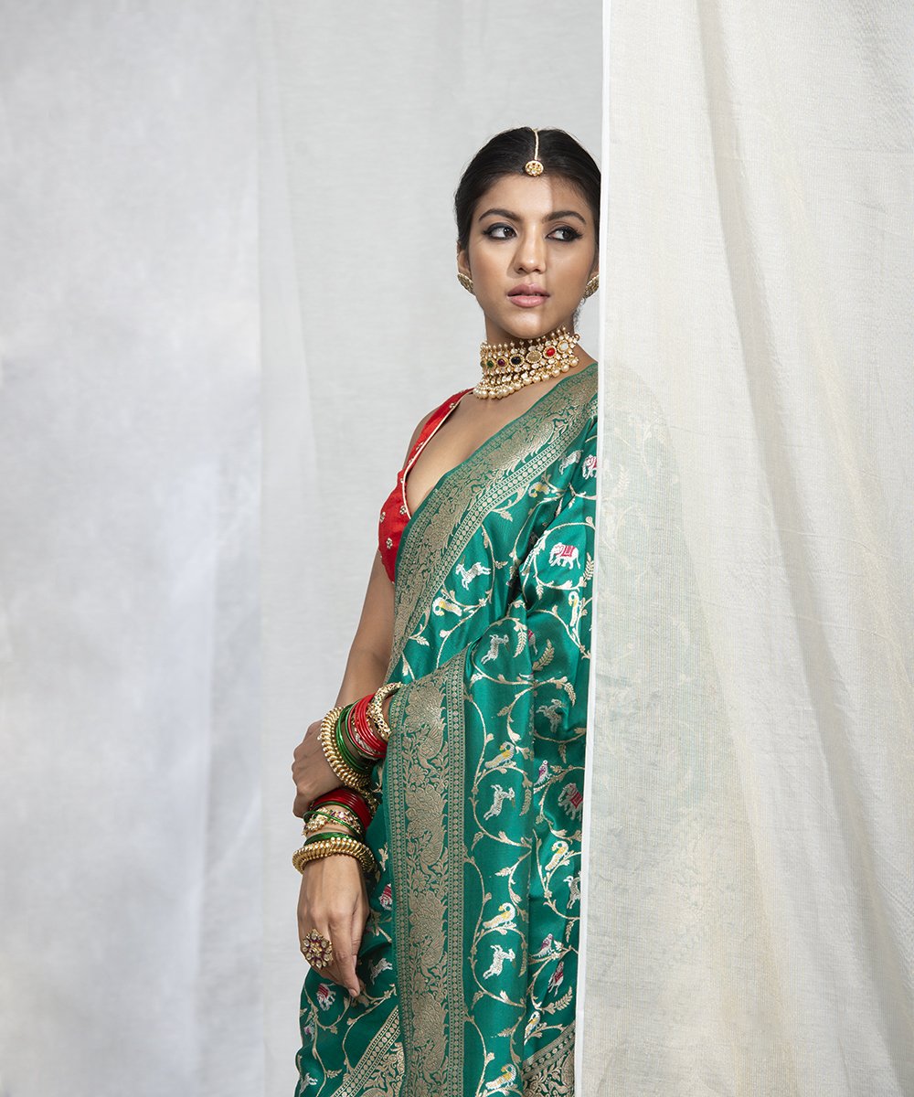 Green_Handloom_Kadhwa_Banarasi_Meenakari_Shikargah_Saree_WeaverStory_01