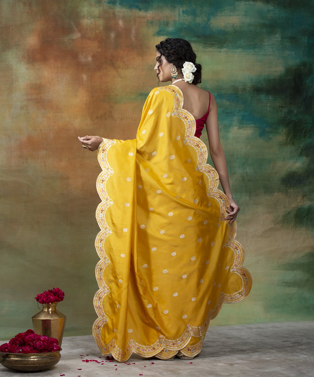 Mustard_Handloom_Scallop_Border_Banarasi_Saree_With_Pink_Meenakari_WeaverStory_03