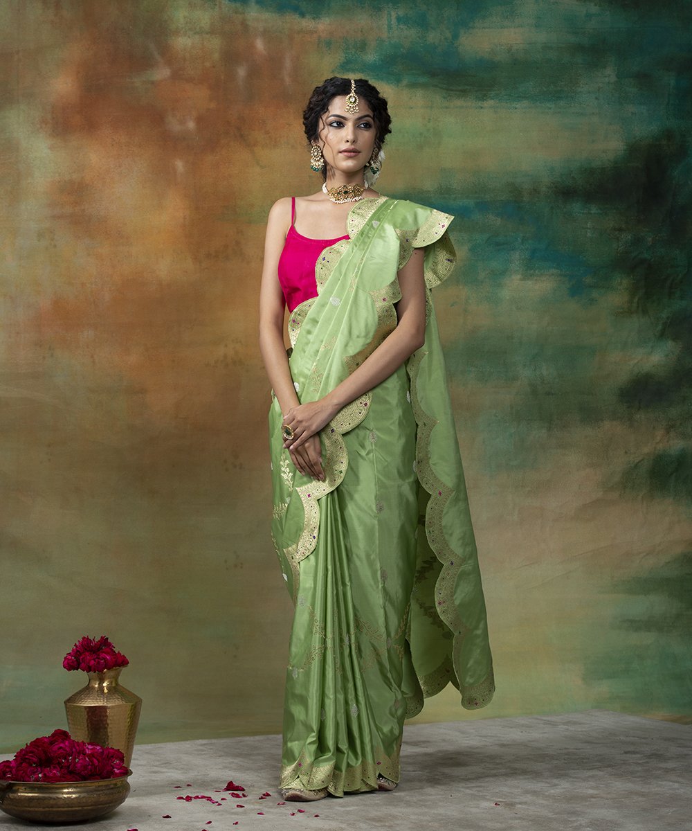 Handloom_Pista_Green_Katan_Silk_Scallop_Border_Banarasi_Saree_With_Purple_Blouse_WeaverStory_02