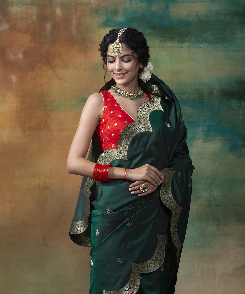 Green_Handloom_Scallop_Border_Katan_Silk_Banarasi_Saree_With_Green_Blouse_WeaverStory_01