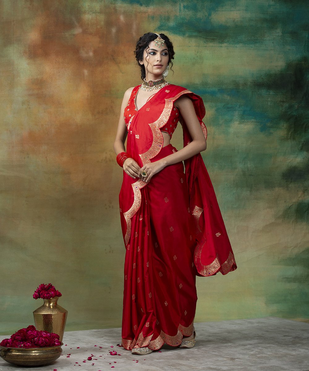 Handloom_Red_Scallop_Border_Banarasi_Saree_With_Meenakari_Border_WeaverStory_02