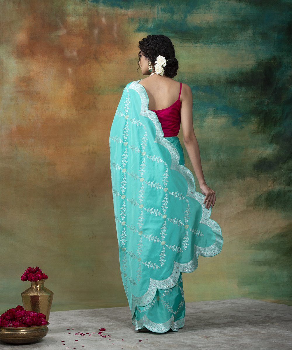 Sea_Green_Handloom_Katan_Silk_Scallop_Border_Jangla_Banarasi_Saree_WeaverStory_03